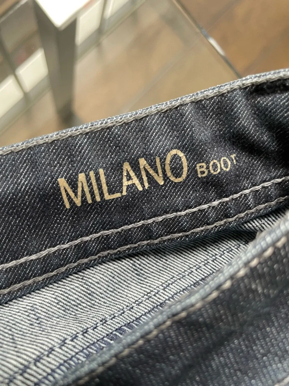 NWOT- DL 1961 jeans- Boot leg - size 25- Milano Boot- stretchy - Picture 9 of 11
